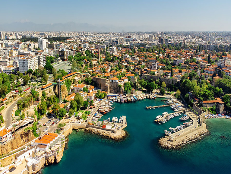 ANTALYA, GAYRMENKUL YATIRIMCISINA KAZANDIRMAYA DEVAM EDYOR